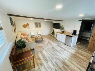 Ash & Oak Cottage