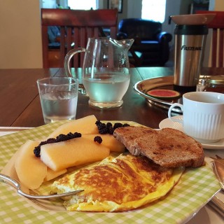 Breakfast at Marmalade Sky Bed & Breakfast | Photo By @tiedyekat