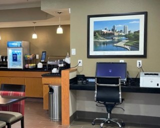 Comfort Inn Avon | Business Center
