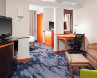 Fairfield Inn & Suites - Room