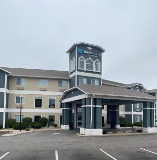 Clarion Pointe-Front of Hotel