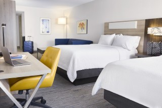Holiday Inn Express Avon - Queen Beds
