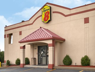 Super 8 Bburg