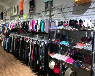 Simply Chic in Plainfield, Indiana - Clothing