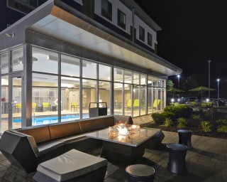 SpringHill Suites - Firepit
